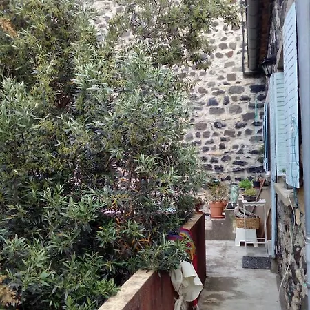 Ruelles Et Terrasses * Mirabel (Ardeche)